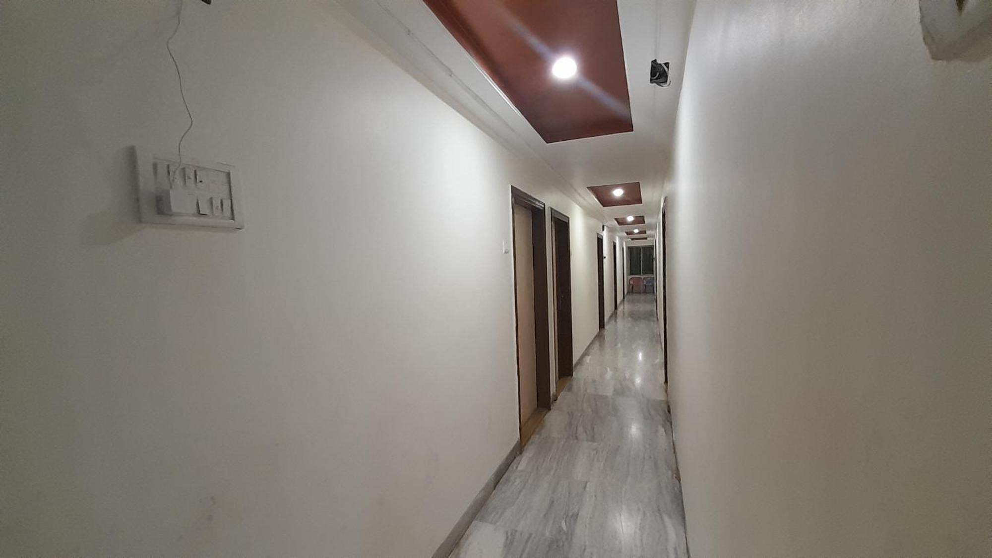 Hotel S K Palace 马哈巴莱斯赫瓦尔 外观 照片